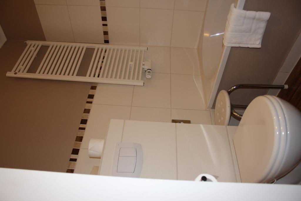 Gasthof Und Pension Zur Frischen Quelle Heigenbruecken Room photo